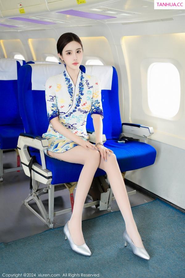 [XiuRen]高清写真图 2024.06.21 No.8745 Erikaki 丝袜美腿